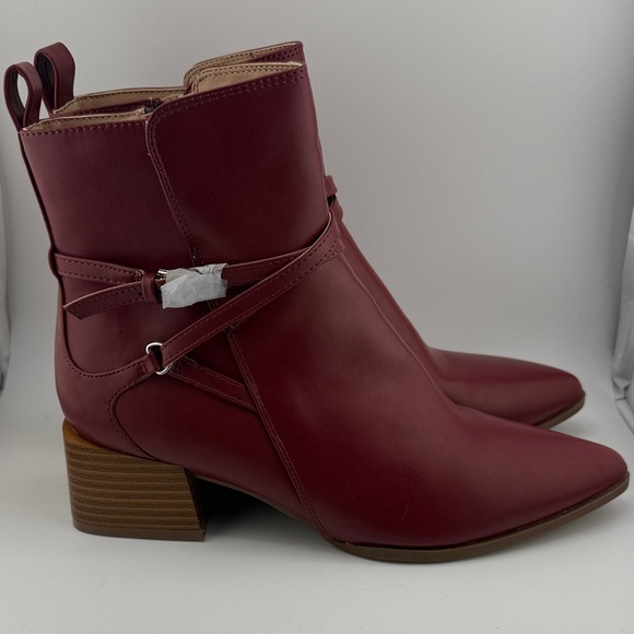 Journee Collection Red Ankle Boots – Size 7.5 (NWOT) - Picture 1 of 7